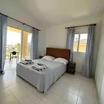 Apartment New Cozy Near The Sea!