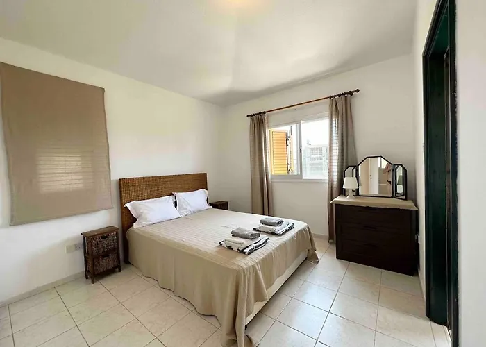 New Cozy Near The Sea! Paphos