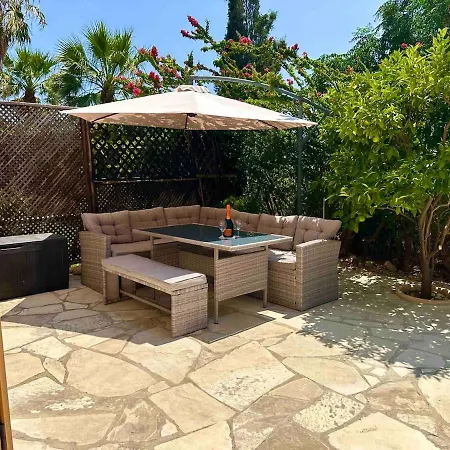 New Cozy Near The Sea! פאפוס