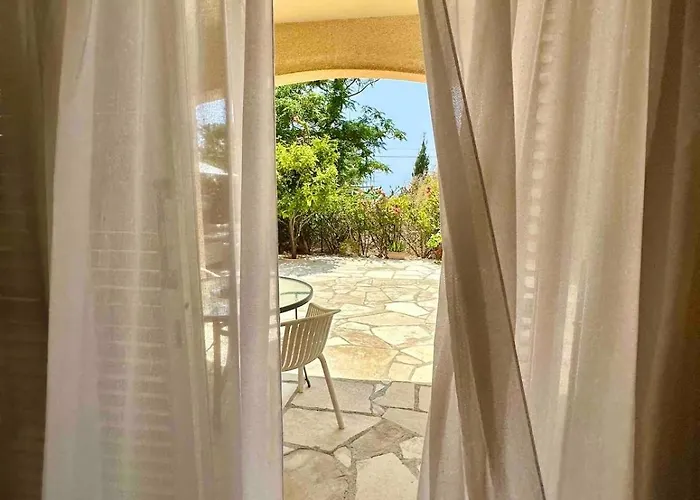 New Cozy Near The Sea! * 파포스