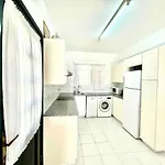 New Cozy Near The Sea! Paphos