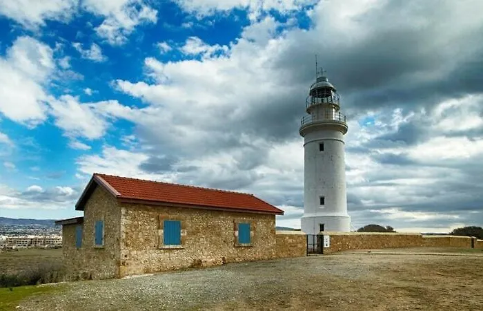 New Cozy Near The Sea! * Paphos